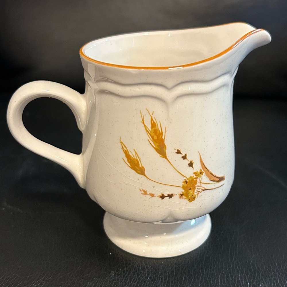 Sangostone Autumn Wheat Pattern Creamer